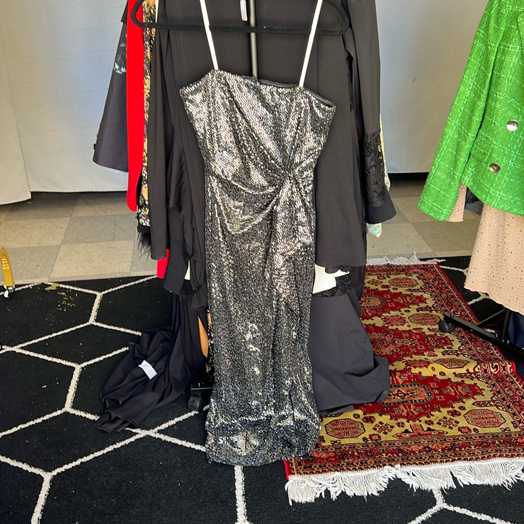 Rachel Zoe Midi Dress. Size 2.